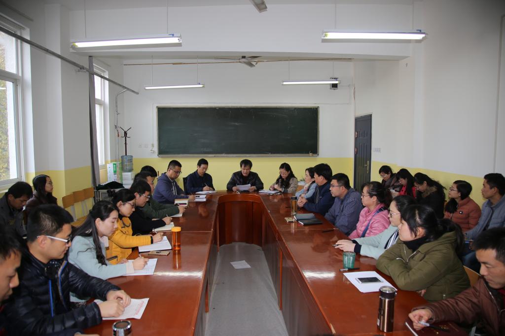 公司党总支召开党员大会选举出席公司第二次党代会代表